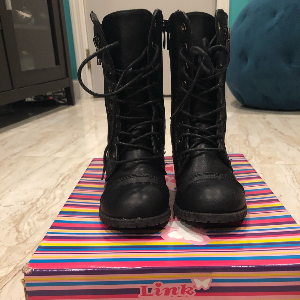 Unisex black combat style boots